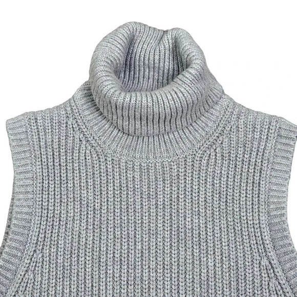 Michael Kors Women’s‎ Sleeveless Turtleneck Sweater Light Gray Size Small - Picture 2 of 10